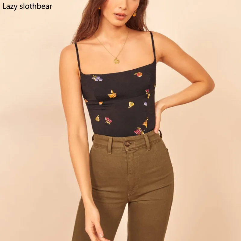 Летняя женская обувь с цветочным рисунком майка с принтом сексуальная облегающая Черная майка на бретелях
Летняя женская обувь с цветочным рисунком майка с принтом сексуальная облегающая Черная майка на бретелях