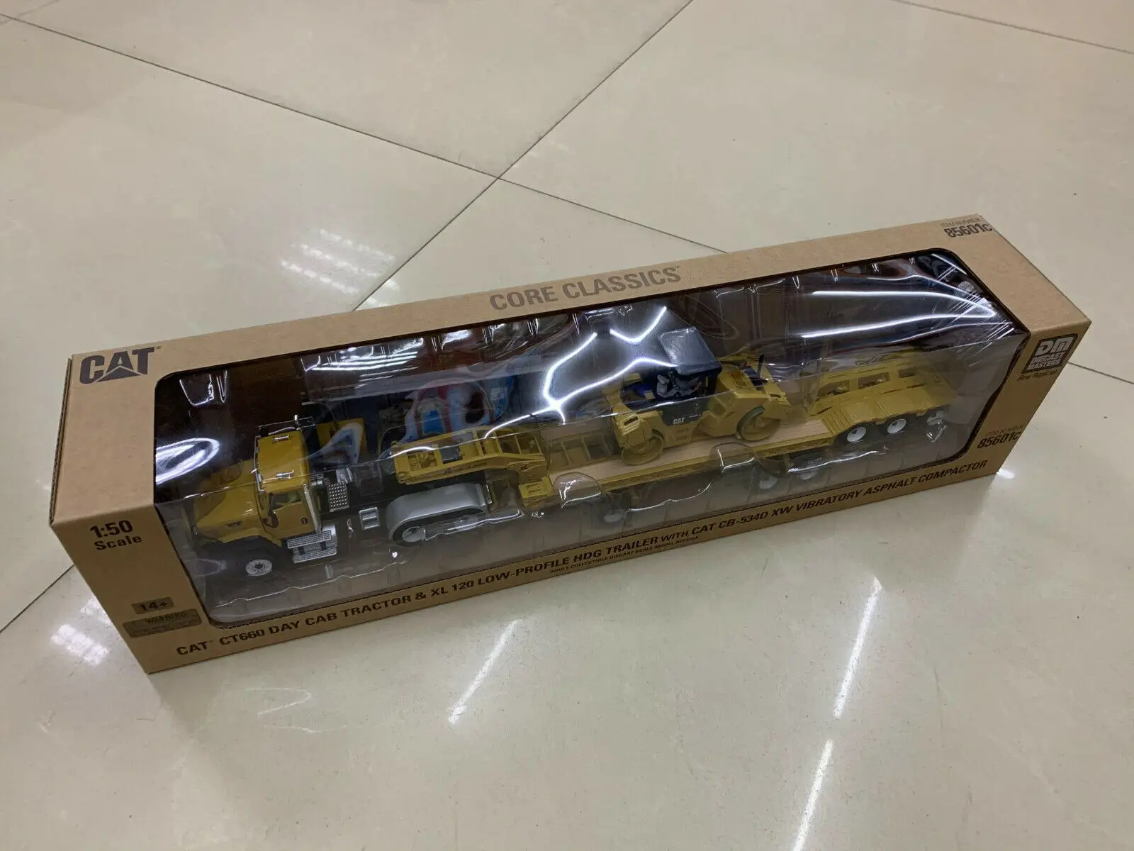 Cat CT660 w/Lowboy & CAT CB 534D уплотнитель 1:50 Масштабная модель бренд Diecast Masters DM85601C|daf xf|xff 1 |