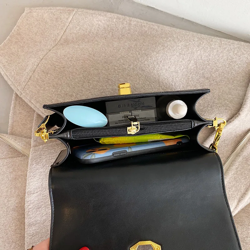 2020 Classic Weave Strap Handbags with Crocodile Pattern Trend PU Leather Women Messenger Crossbody Bag Elegant Female Tote Bags 
2020 Classic Weave Strap Handbags with Crocodile Pattern Trend PU Leather Women Messenger Crossbody Bag Elegant Female Tote Bags