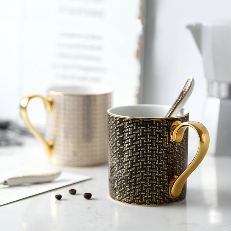 Creative grid ceramic coffee mug bone china tea mug coffee cups milk breakfast cup porcelain water mug and cup with spoon 
Creative grid ceramic coffee mug bone china tea mug coffee cups milk breakfast cup porcelain water mug and cup with spoon