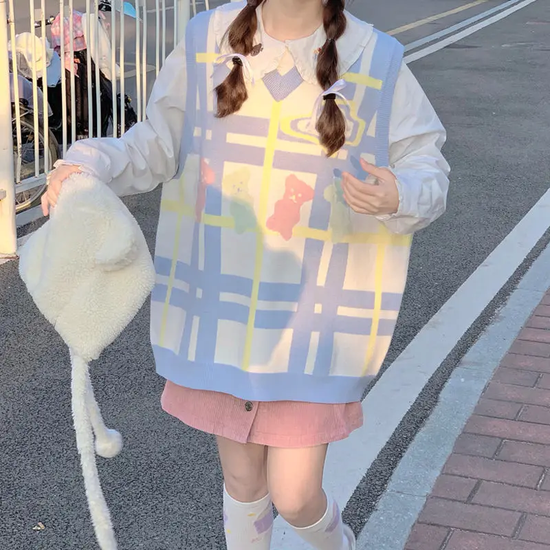 Knitted Vest College Style Cute Lovely Bear Soft Candy Loose Sleeveless V-Neck Sweater Women's Candy Color Top
Knitted Vest College Style Cute Lovely Bear Soft Candy Loose Sleeveless V-Neck Sweater Women's Candy Color Top