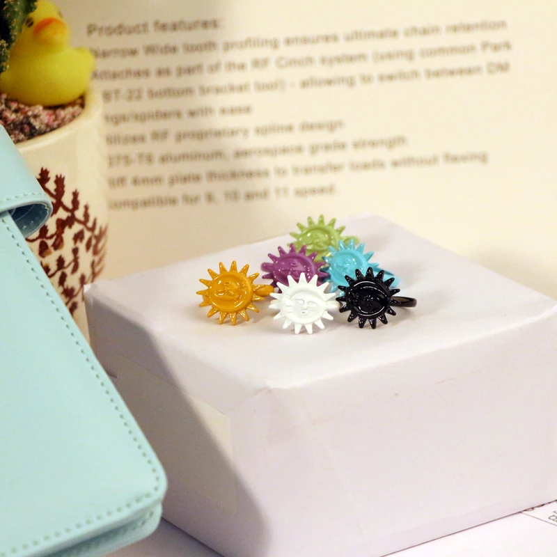 2021 New Cute Fashion Lady Smile Sun Opening Color Candy Ring Geometric Hand-Painted Party Hollow Ring Jewelry
2021 New Cute Fashion Lady Smile Sun Opening Color Candy Ring Geometric Hand-Painted Party Hollow Ring Jewelry
