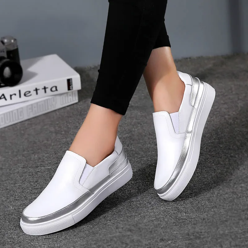 Women's Flats Loafers Leather Shoes Fashion Moccasins White Silver Ladies Soft Comfortable Shoes Slip on Casual Split Leather PU
Women's Flats Loafers Leather Shoes Fashion Moccasins White Silver Ladies Soft Comfortable Shoes Slip on Casual Split Leather PU