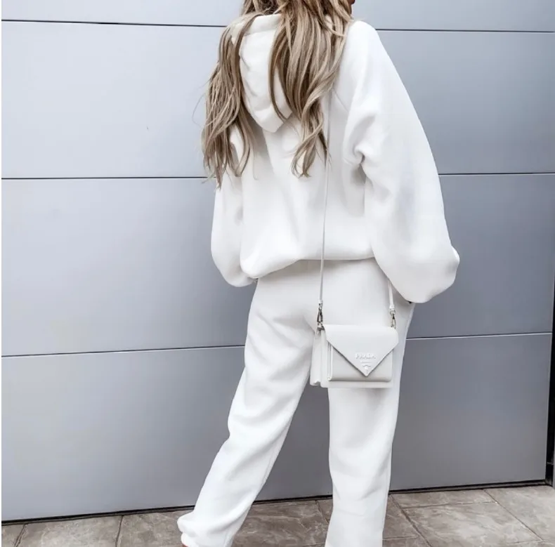 Women Sports Set 2 Pieces Set Sweatshirts Pullover Hoodies and Pants Suit 2021 Sweatpants Trousers Outfits Autumn Tracksuits
Women Sports Set 2 Pieces Set Sweatshirts Pullover Hoodies and Pants Suit 2021 Sweatpants Trousers Outfits Autumn Tracksuits