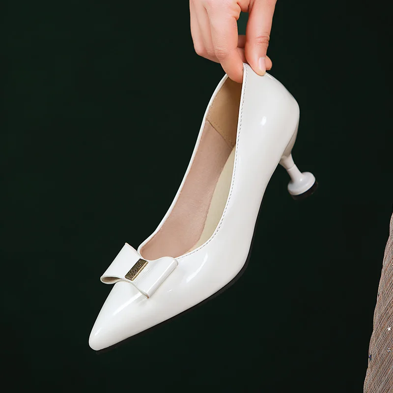 Patent Leather Pointed-Toe High Heels Wine Glass With Car Stitching Sexy Pumps Round Heel Apricot Office Women's Shoes
Patent Leather Pointed-Toe High Heels Wine Glass With Car Stitching Sexy Pumps Round Heel Apricot Office Women's Shoes