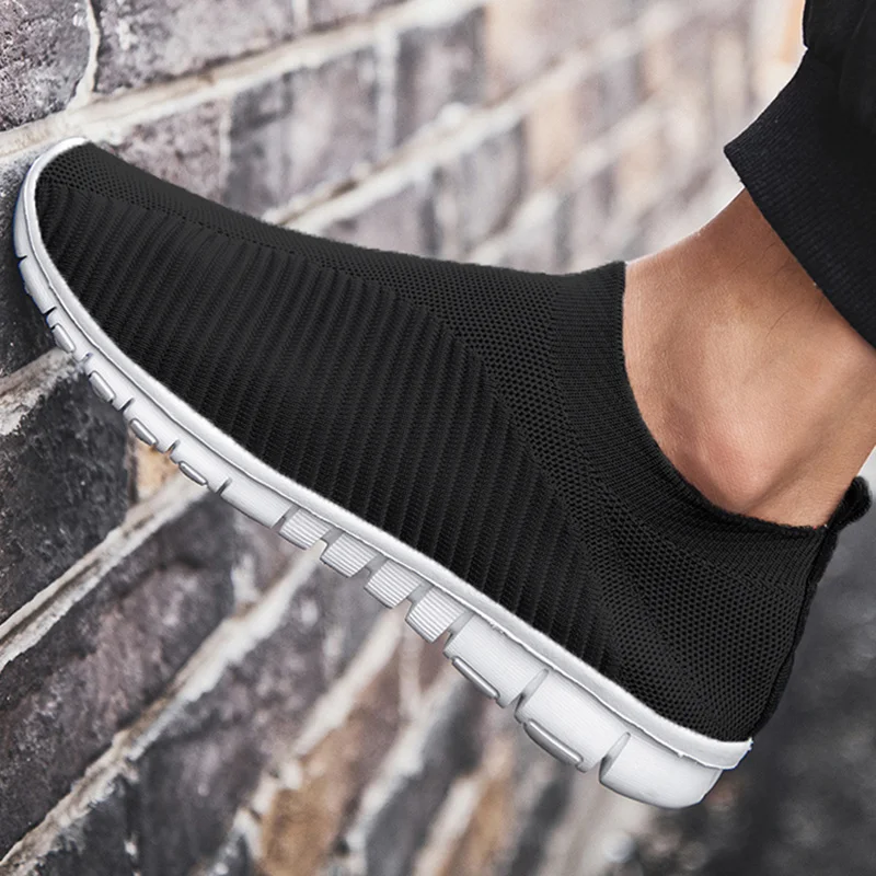 Zapatillas de deporte transpirables para hombre, zapatos informals Flat de gran tamao, sin cordones, para verano, 2020
Zapatillas de deporte transpirables para hombre, zapatos informals Flat de gran tamao, sin cordones, para verano, 2020