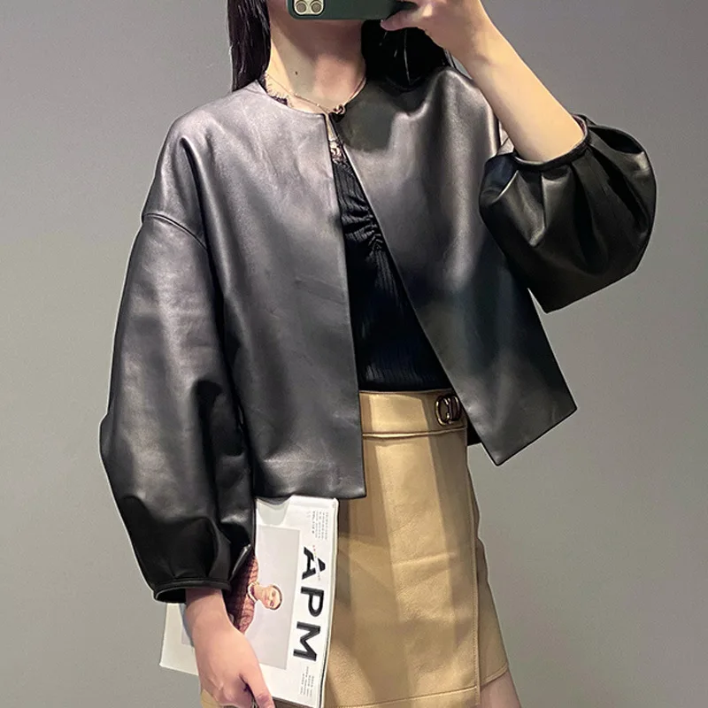 Autumn 2021 New Loose Sheepskin Leather Coats Jackets Ladies Women Round Collar Genuine Leather Short Overcoat Plus Size
Autumn 2021 New Loose Sheepskin Leather Coats Jackets Ladies Women Round Collar Genuine Leather Short Overcoat Plus Size