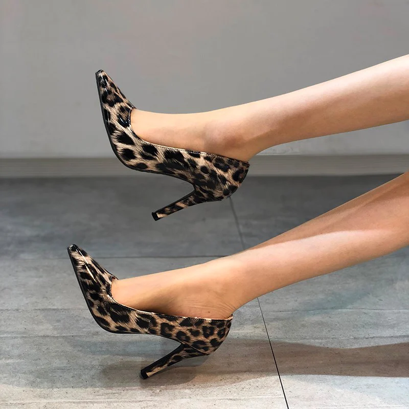 Туфли-лодочки женские с острым носком, на тонком каблуке 9 см
Туфли-лодочки женские с острым носком, на тонком каблуке 9 см