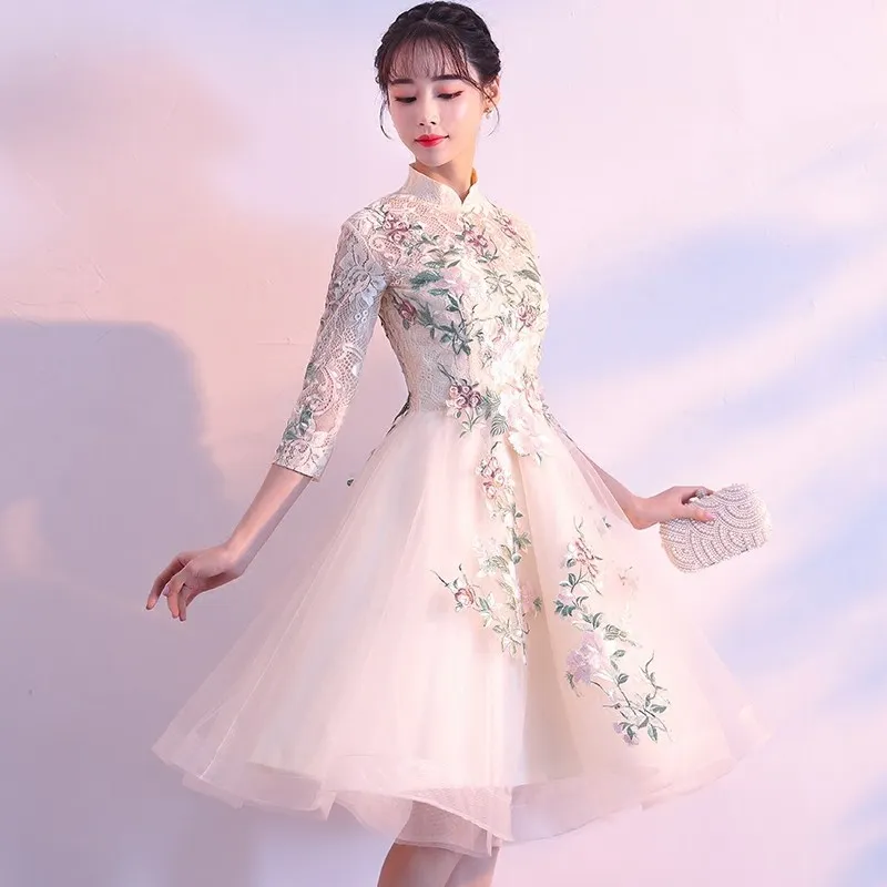 Lady Party Dress Oriental Womens Slash Neck Evening Cheongsam Elegant Short Qipao Sexy Slim Gowns Vestidos XS-XXXL
Lady Party Dress Oriental Womens Slash Neck Evening Cheongsam Elegant Short Qipao Sexy Slim Gowns Vestidos XS-XXXL