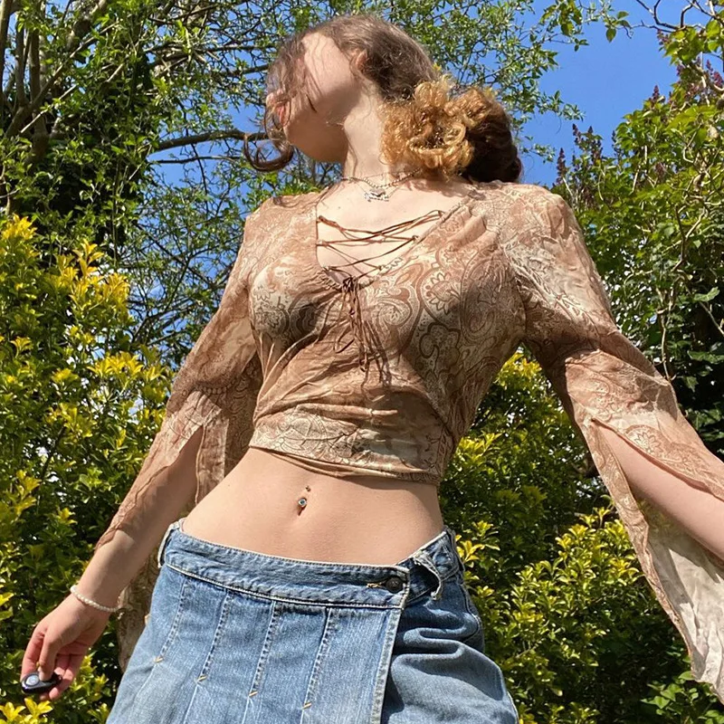 Khaki Floral women Crop Top Lace Up Frill Cute T Shirt y2k Printing sense perspective gauze abstract trumpet sleeve Pullovers
Khaki Floral women Crop Top Lace Up Frill Cute T Shirt y2k Printing sense perspective gauze abstract trumpet sleeve Pullovers