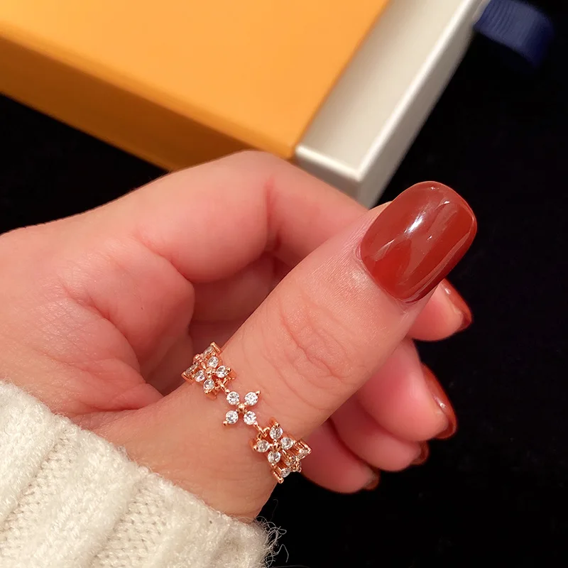 Rose Gold Color Chain Ring Adjustable Snowflake Index Finger Female Design Simple Jewelry Rainbow Buddha Flower Korean Style
Rose Gold Color Chain Ring Adjustable Snowflake Index Finger Female Design Simple Jewelry Rainbow Buddha Flower Korean Style