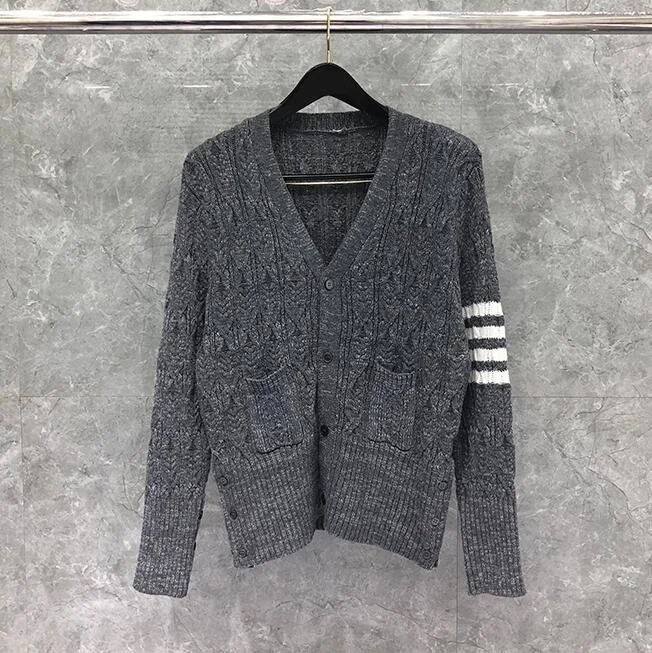 2021 Fashion Brand Sweaters Men Slim Fit V-Neck Cardigan Clothing Striped Wool Retro Thick Winter Casual Coat
2021 Fashion Brand Sweaters Men Slim Fit V-Neck Cardigan Clothing Striped Wool Retro Thick Winter Casual Coat