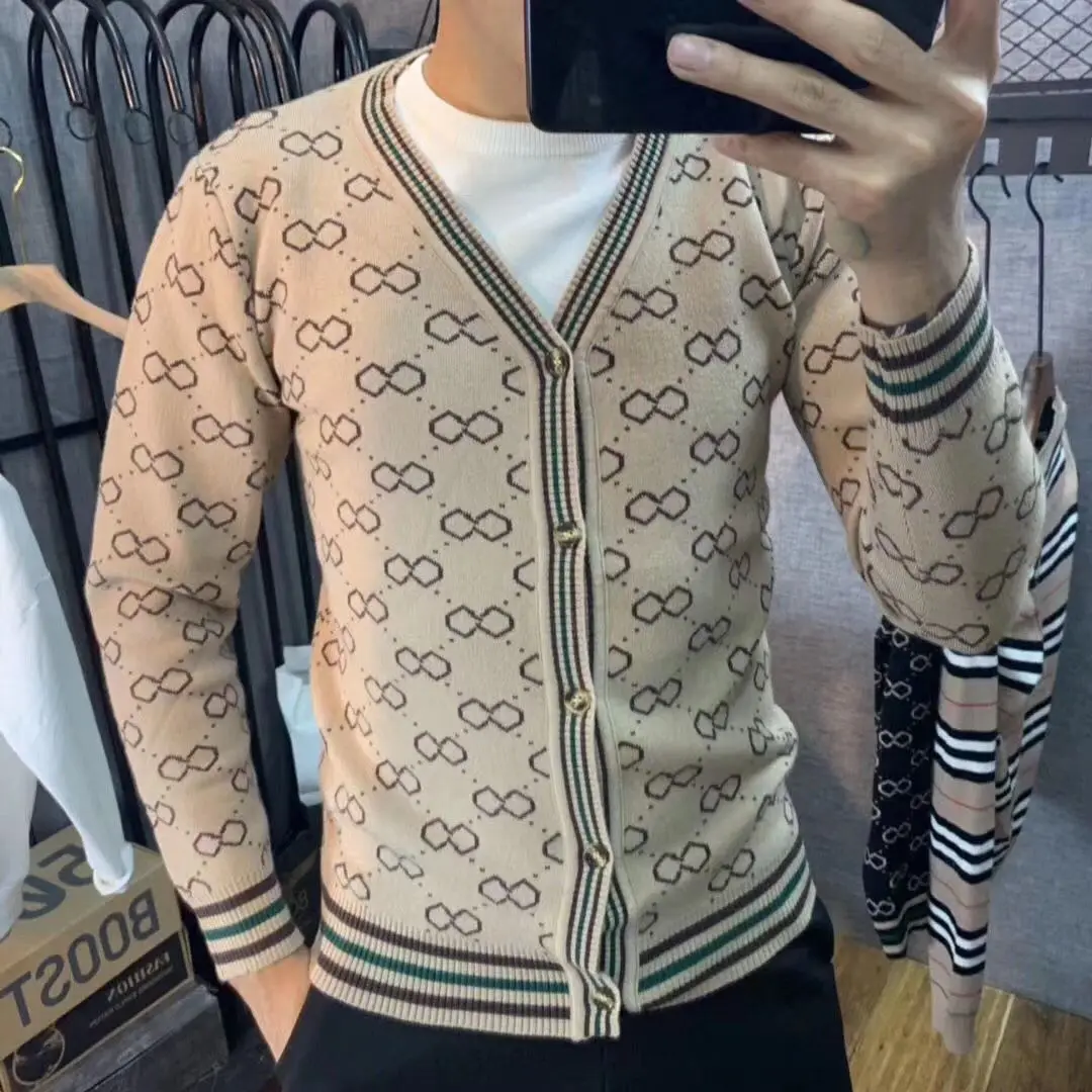 Social network red slim knit sweater coat male personality Korean youth spirit guy long sleeve cardigan
Social network red slim knit sweater coat male personality Korean youth spirit guy long sleeve cardigan