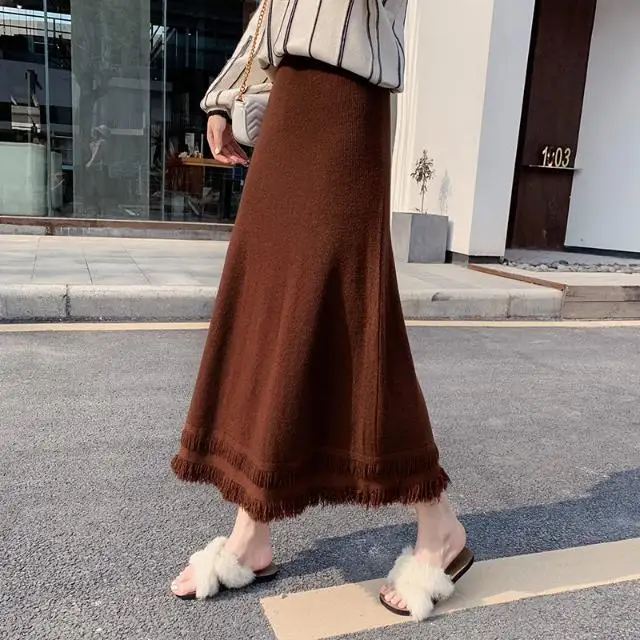 2021 Women Autumn Winter New Long Tassel Sweater Skirts Female Loose Casual Knitted Skirs Ladies High Waist A-line Skirts R816
2021 Women Autumn Winter New Long Tassel Sweater Skirts Female Loose Casual Knitted Skirs Ladies High Waist A-line Skirts R816