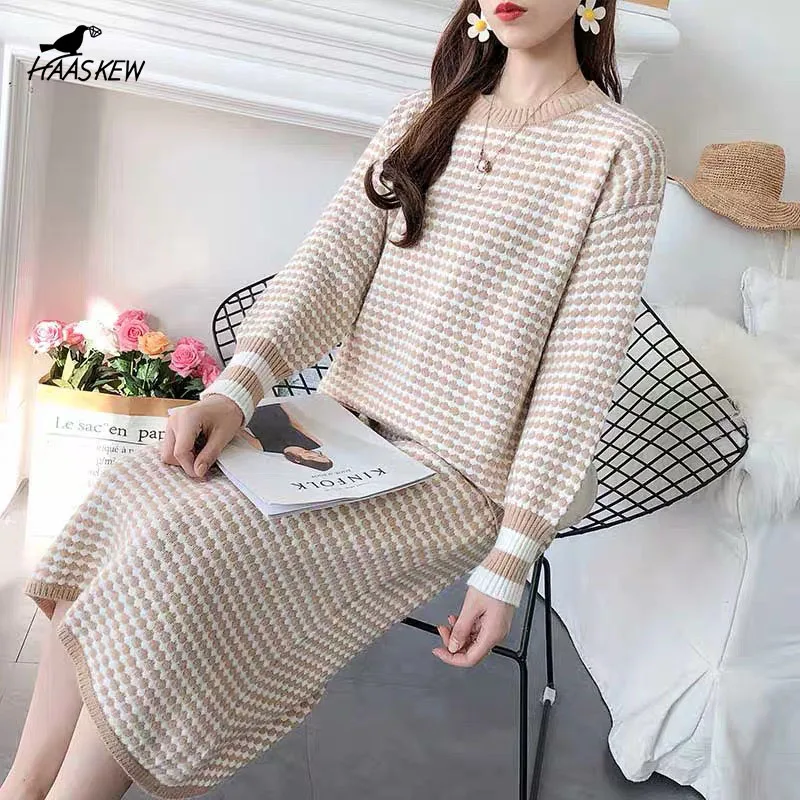 HAASKEW New Elegant Knitted Sweater Set Women's Soft Fashion Sexy 2-piece Slim Dress Loose Houndstooth Knitted Sweater Pullover
HAASKEW New Elegant Knitted Sweater Set Women's Soft Fashion Sexy 2-piece Slim Dress Loose Houndstooth Knitted Sweater Pullover