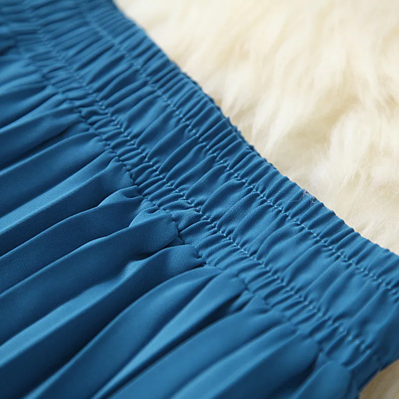Summer 2 Piece Clothing Set Women Fashion Designer V Neck Print Short Top and Long Pleated Skirt Suit Holiday Outfits
Summer 2 Piece Clothing Set Women Fashion Designer V Neck Print Short Top and Long Pleated Skirt Suit Holiday Outfits