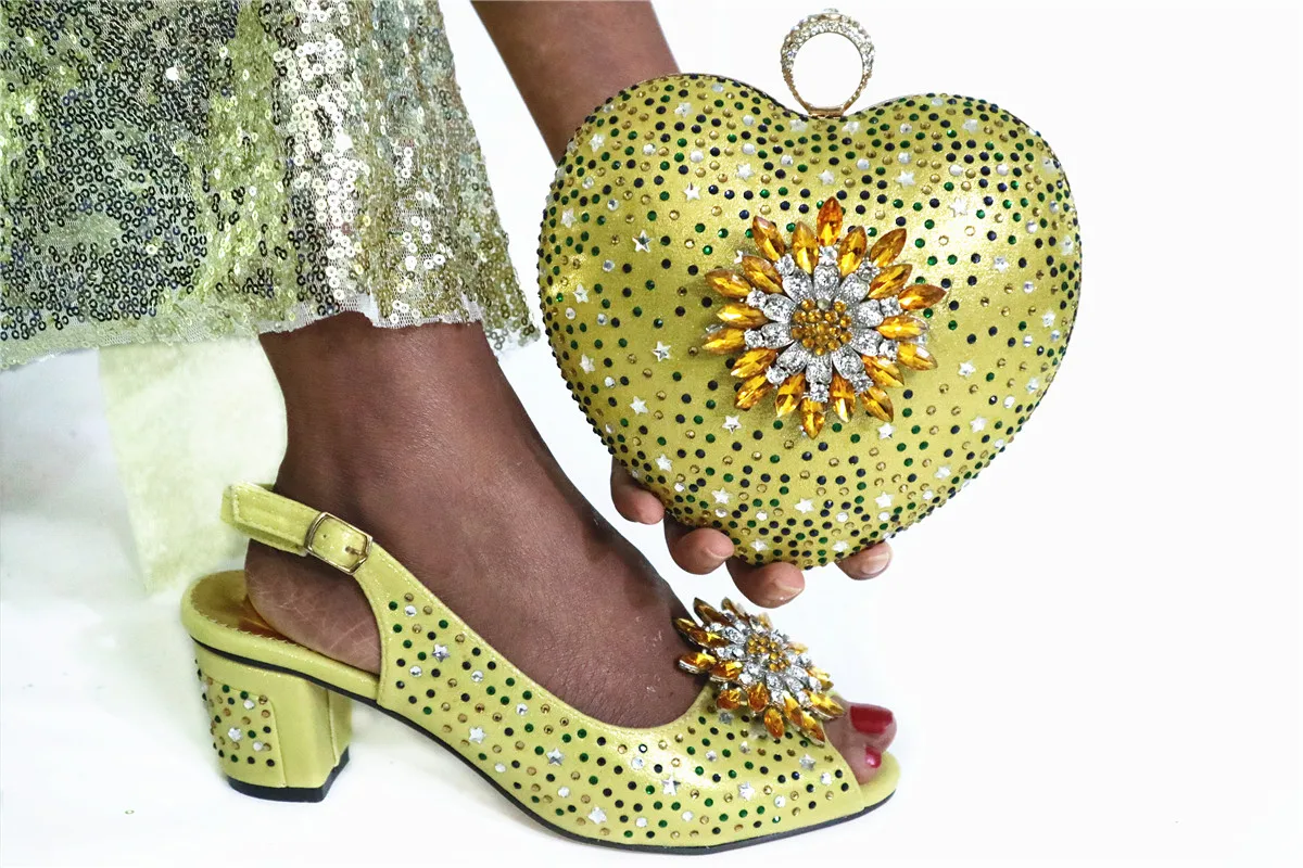 Luxury Gold Ladies High Heel Sandals And Handbag Set To Match African Women Shoes And Purse Bag Fashion Pumps Clutch G69 6.5CM
Luxury Gold Ladies High Heel Sandals And Handbag Set To Match African Women Shoes And Purse Bag Fashion Pumps Clutch G69 6.5CM