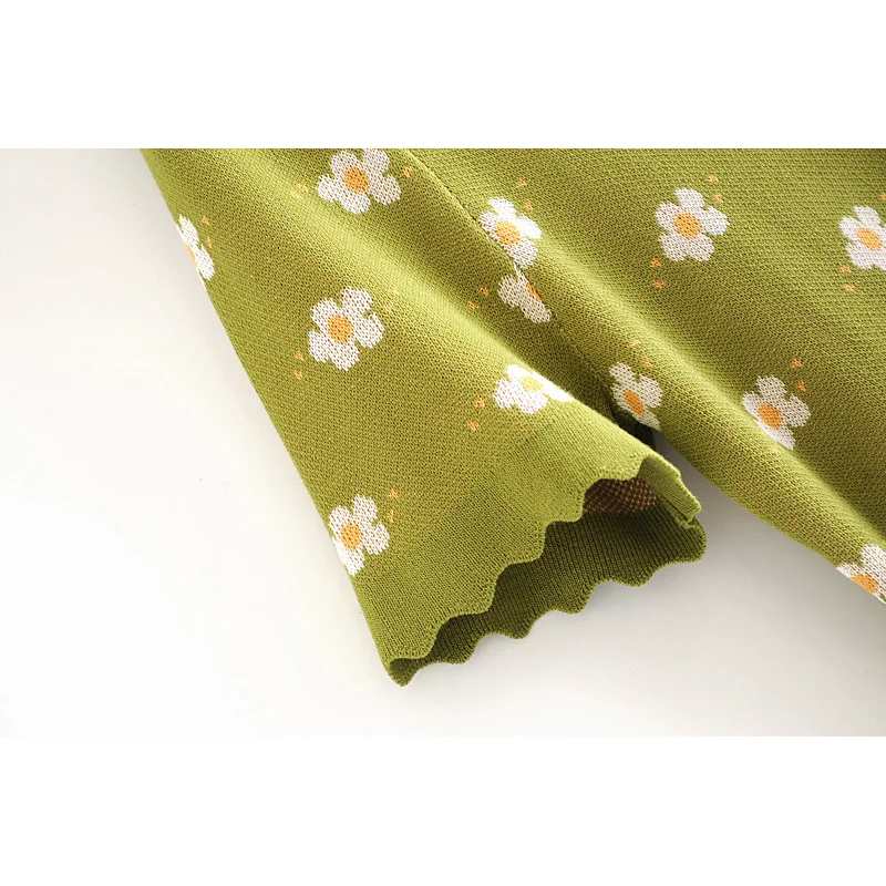 Klacwaya Daisies Short Tops 2020 Summer Fashion Ladies Turn -Down Collar Green Petal sleeve Top Chic Girl Casual Style
Klacwaya Daisies Short Tops 2020 Summer Fashion Ladies Turn -Down Collar Green Petal sleeve Top Chic Girl Casual Style