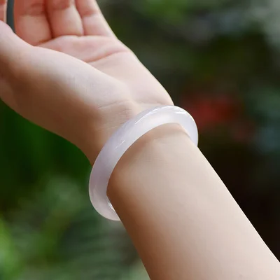 Agate and Chalcedony White 54-64mm Bracelet Elegant Princess Jewelry Best Gift for Mother and Girlfriend
Agate and Chalcedony White 54-64mm Bracelet Elegant Princess Jewelry Best Gift for Mother and Girlfriend