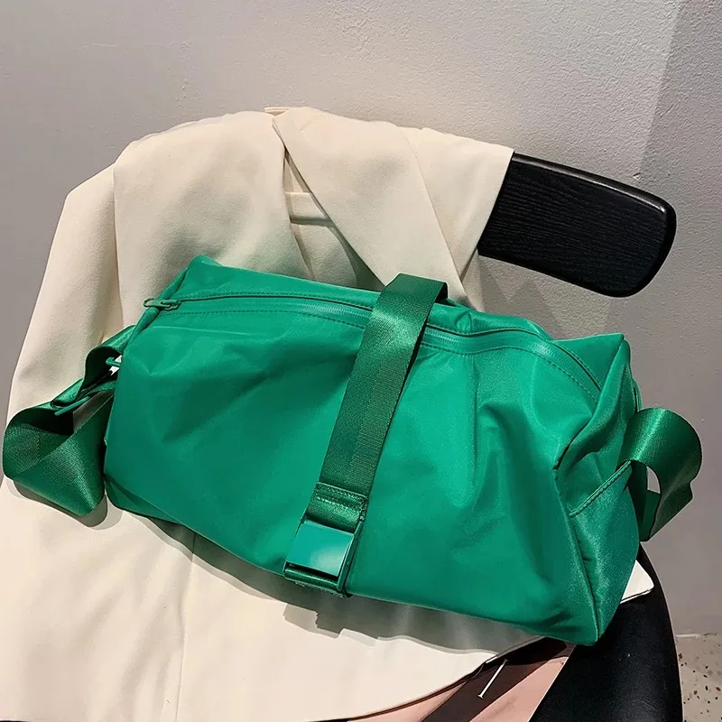 Vintage Large Tote Armpit Bag 2021 Winter New High-quality Nylon Women's Designer Handbag Luxury Brand Shoulder Messenger Bag
Vintage Large Tote Armpit Bag 2021 Winter New High-quality Nylon Women's Designer Handbag Luxury Brand Shoulder Messenger Bag