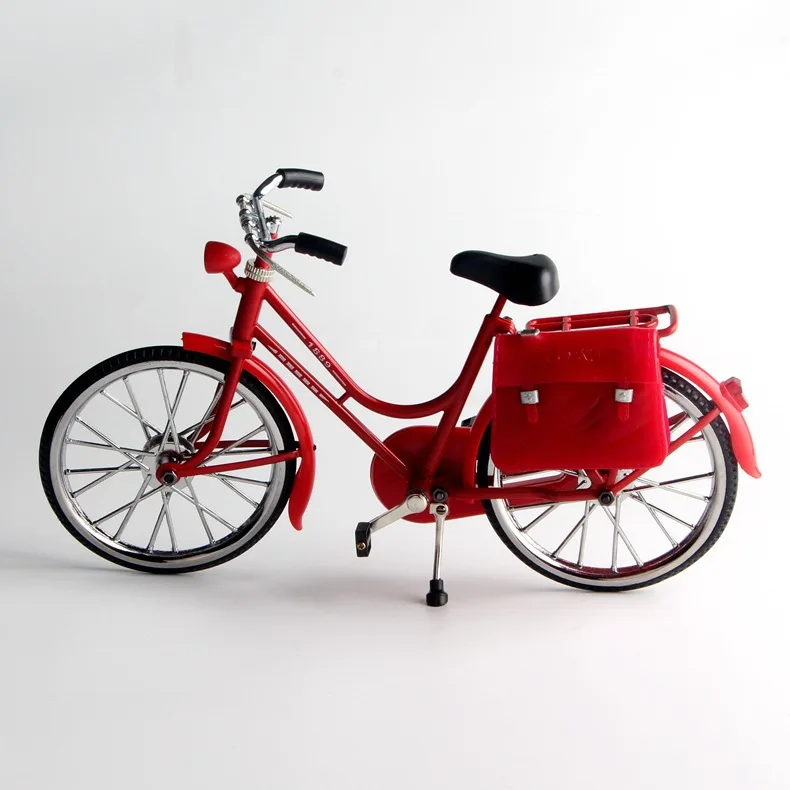 Creative and Realistic Vintage Bicycle Leather Bag Model Open Flame Lighter Ornaments
Creative and Realistic Vintage Bicycle Leather Bag Model Open Flame Lighter Ornaments