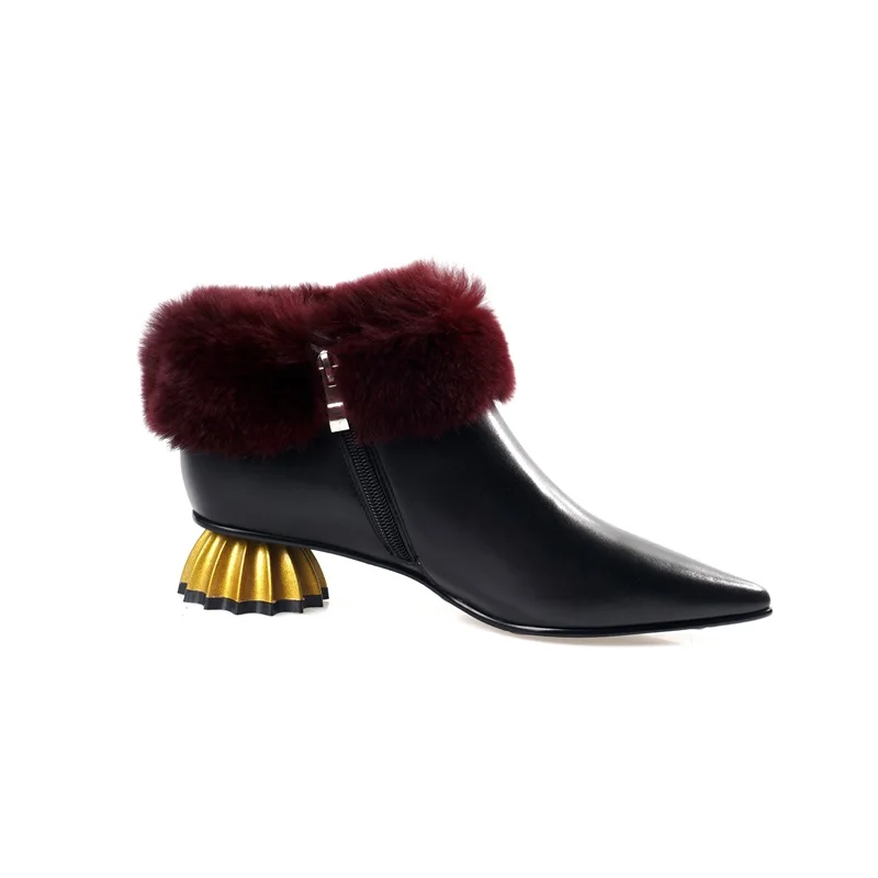 ZVQ Autumne New Fashion Ankle Boots Outside Mid Heels Pointed Toe Zipper Genuine Leather Women Shoes Drop Shipping Size 34-43 
ZVQ Autumne New Fashion Ankle Boots Outside Mid Heels Pointed Toe Zipper Genuine Leather Women Shoes Drop Shipping Size 34-43