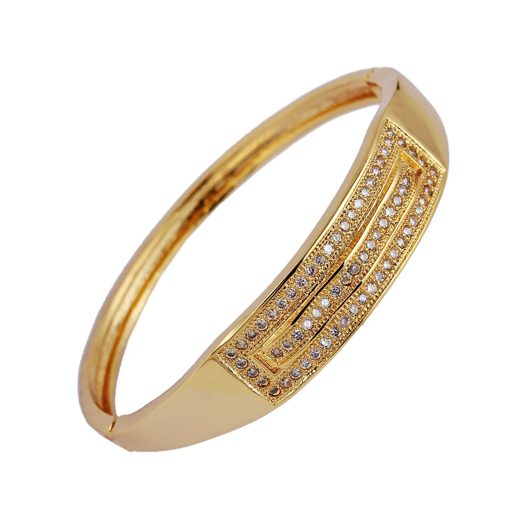 2021 New European and American Hot-Selling Copper-Plated Jewelry Fashion Golden or Steel Color Inlaid luxury Women's Bracelet
2021 New European and American Hot-Selling Copper-Plated Jewelry Fashion Golden or Steel Color Inlaid luxury Women's Bracelet