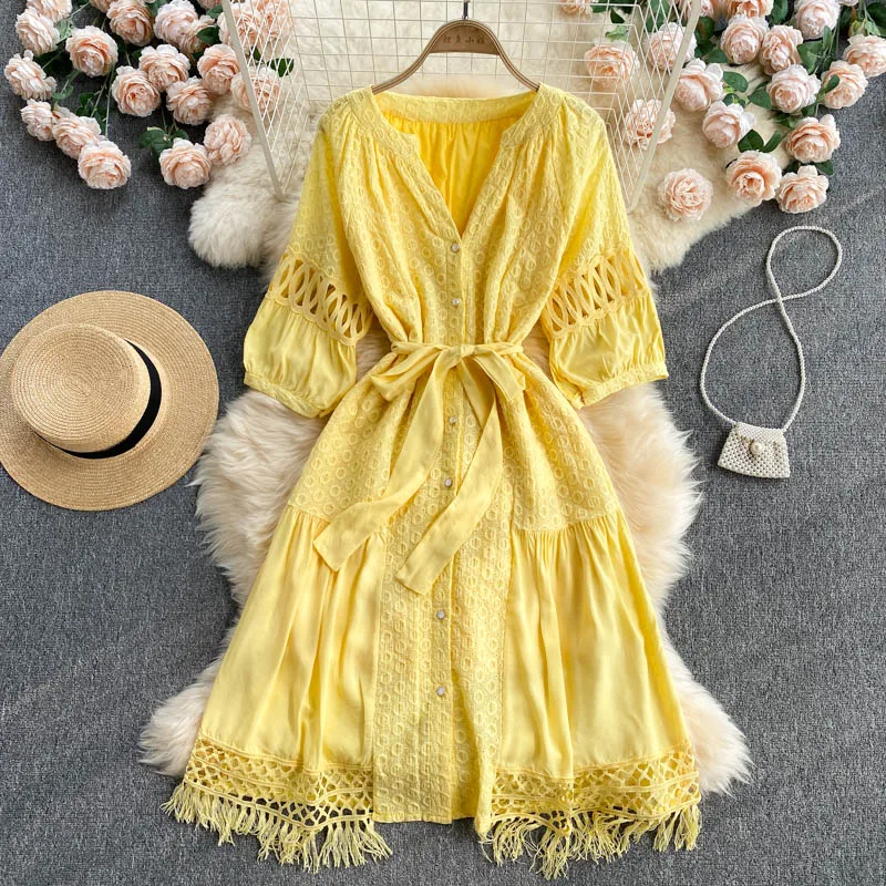 Vintage V-Neck Single Breasted Hollow Out Tassel Dress Women Casual Single Breasted A-Line Slim Vestidos Female Robe 2021 New
Vintage V-Neck Single Breasted Hollow Out Tassel Dress Women Casual Single Breasted A-Line Slim Vestidos Female Robe 2021 New