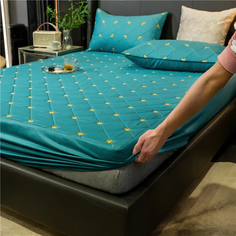 Waterproof Thicken Quilted Mattress Cover Warm Soft Plush Queen King Quilted Bed Fitted Sheet Not Including Pillowcase
Waterproof Thicken Quilted Mattress Cover Warm Soft Plush Queen King Quilted Bed Fitted Sheet Not Including Pillowcase