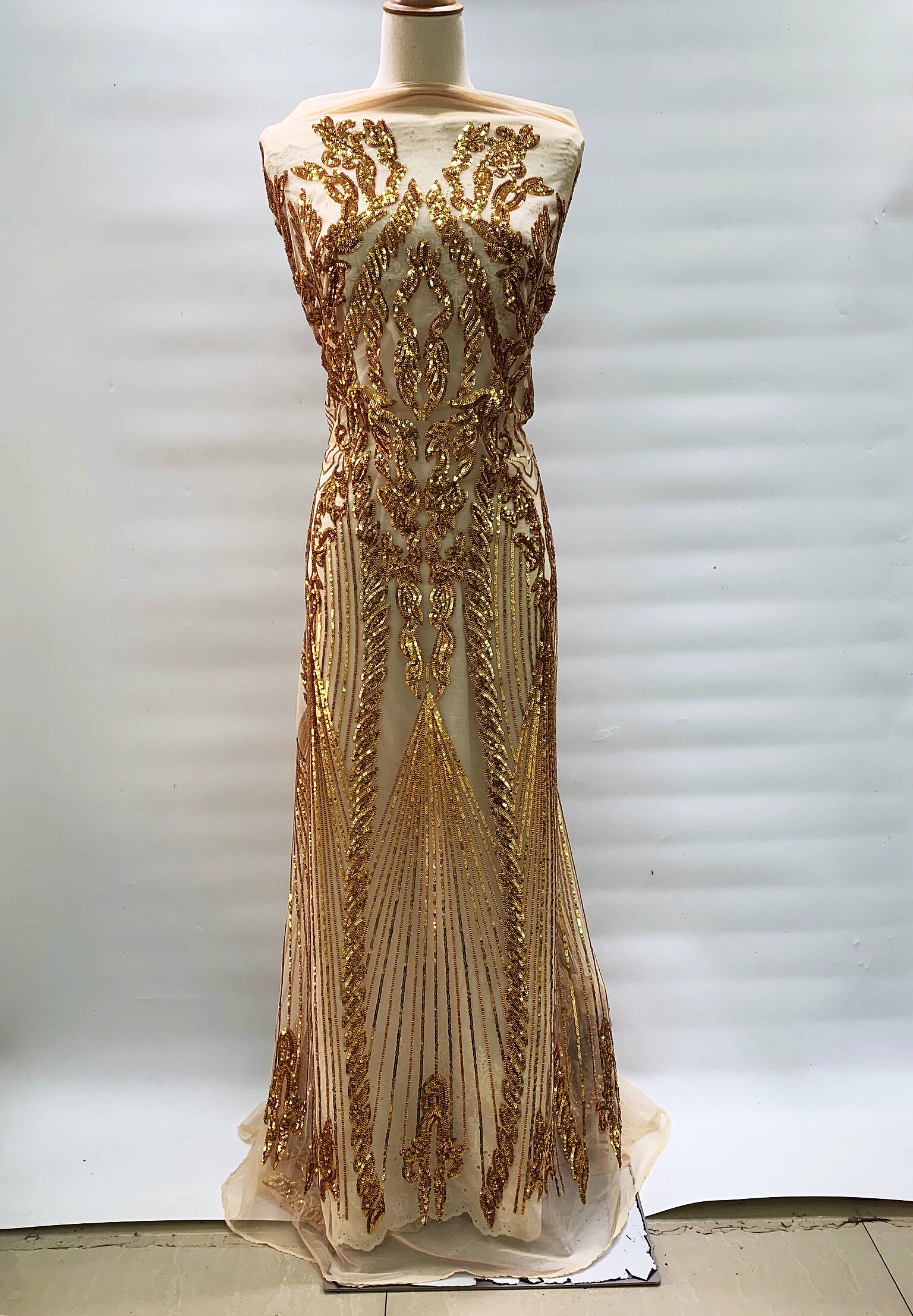 Gold Sequined Embroidered Mesh Tulle Lace Fabrics High Quality African Nigerian Embroidered Sequined Mesh Net Wedding Fabircs
Gold Sequined Embroidered Mesh Tulle Lace Fabrics High Quality African Nigerian Embroidered Sequined Mesh Net Wedding Fabircs