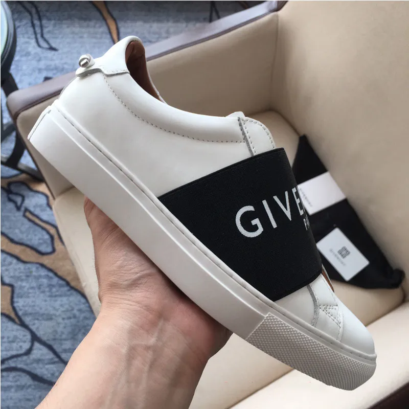2021 High Quality Logo Banding Men and Women Casual Board Shoes White Black Red Urban Street Sneakers Leather Small White Shoes
2021 High Quality Logo Banding Men and Women Casual Board Shoes White Black Red Urban Street Sneakers Leather Small White Shoes