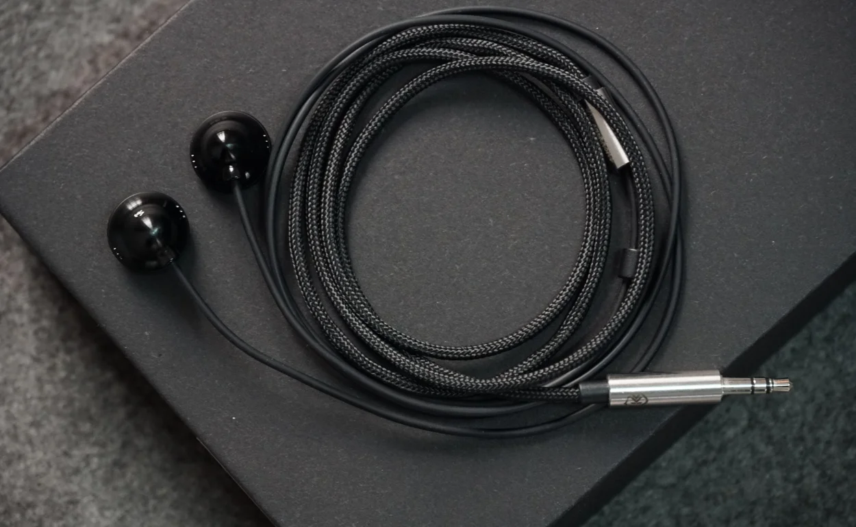 Ksearphone Bell-LB 3.5mm Earbud DJ Bass HIFI Metal Earphone 15mm Dynamic Driver Unit K's Earphone Earbud Headset Flat Earplugs
Ksearphone Bell-LB 3.5mm Earbud DJ Bass HIFI Metal Earphone 15mm Dynamic Driver Unit K's Earphone Earbud Headset Flat Earplugs