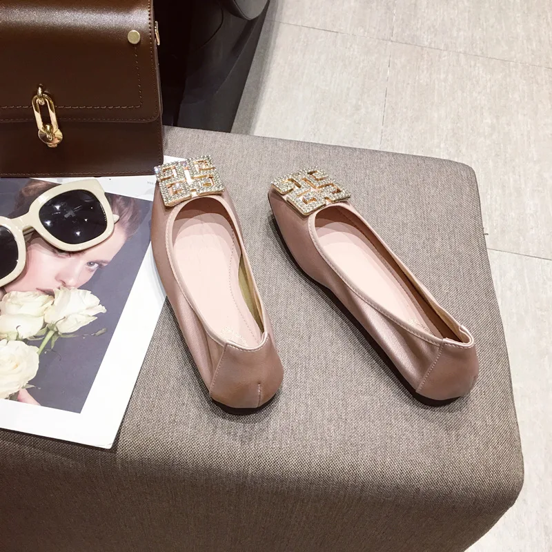 Rhinestone Single Shoes Women Flat 2021 Autumn Square Head Shallow Shoes Women Size 4.5-9.5 Flat Loafers Ladies Shoes
Rhinestone Single Shoes Women Flat 2021 Autumn Square Head Shallow Shoes Women Size 4.5-9.5 Flat Loafers Ladies Shoes