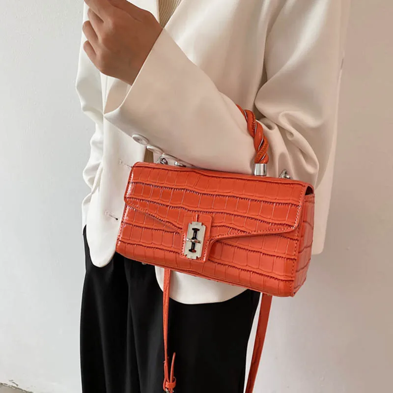 Роскошные женские сумки с крокодиловым узором, Новинка лета 2021, модная текстурная сумка на плечо, высококачественные женские сумки-мессенд...
Роскошные женские сумки с крокодиловым узором, Новинка лета 2021, модная текстурная сумка на плечо, высококачественные женские сумки-мессенд...