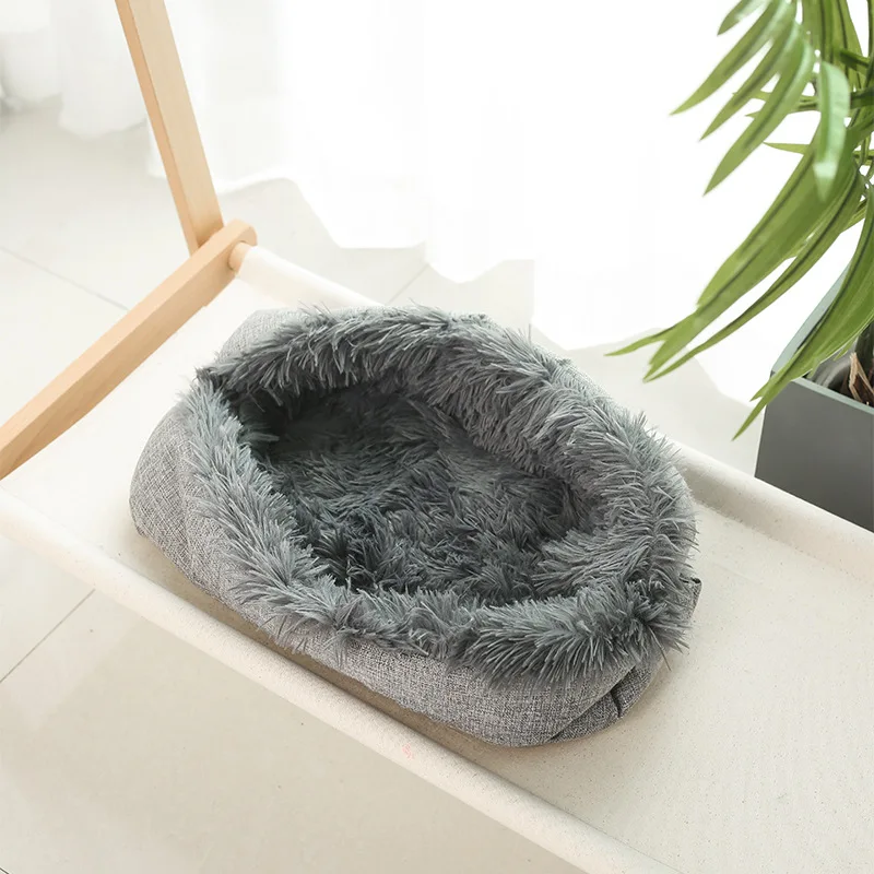 New Patteren Dog Mat Winter Warm Kennel Bed Long Plush Dog House Soft Cotton Mat Sofa for Dog Animals Pet Bed for Cat Dog Bed 
New Patteren Dog Mat Winter Warm Kennel Bed Long Plush Dog House Soft Cotton Mat Sofa for Dog Animals Pet Bed for Cat Dog Bed