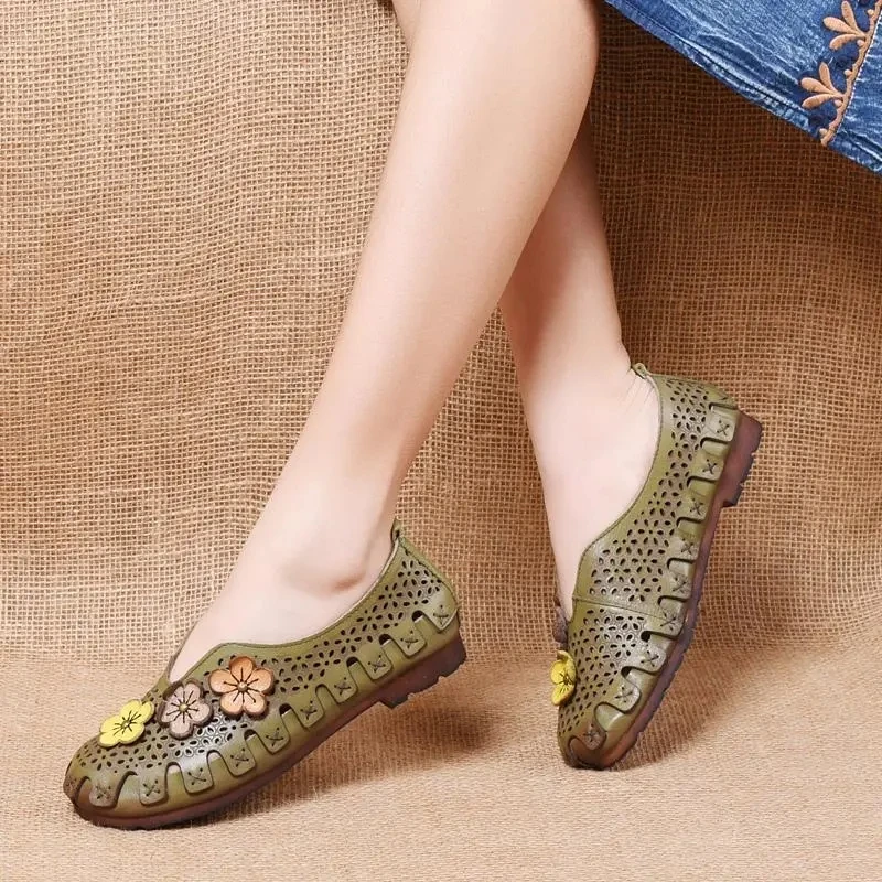 Retro Flower Women's Ethnic Style Flat Shoes Handmade Leather Shoes High-quality Brand Hollow Soft Mother Casual Wooden Shoes
Retro Flower Women's Ethnic Style Flat Shoes Handmade Leather Shoes High-quality Brand Hollow Soft Mother Casual Wooden Shoes