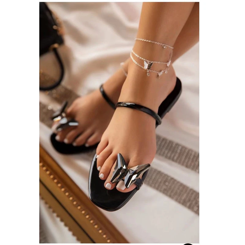 2021 summer new open air women's flat sandals solid color butterfly style slippers plus size women's shoes 41
2021 summer new open air women's flat sandals solid color butterfly style slippers plus size women's shoes 41