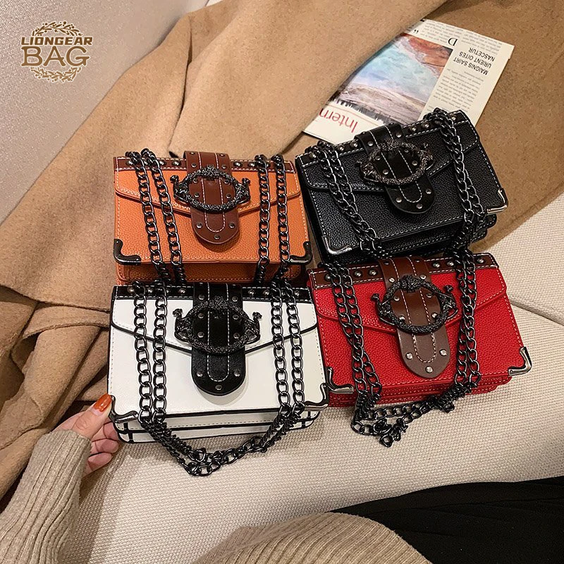 European Fashion Female Square Bag 2021 New Quality PU Leather Women's Designer Handbag Rivet Lock Chain Shoulder Messenger 
European Fashion Female Square Bag 2021 New Quality PU Leather Women's Designer Handbag Rivet Lock Chain Shoulder Messenger