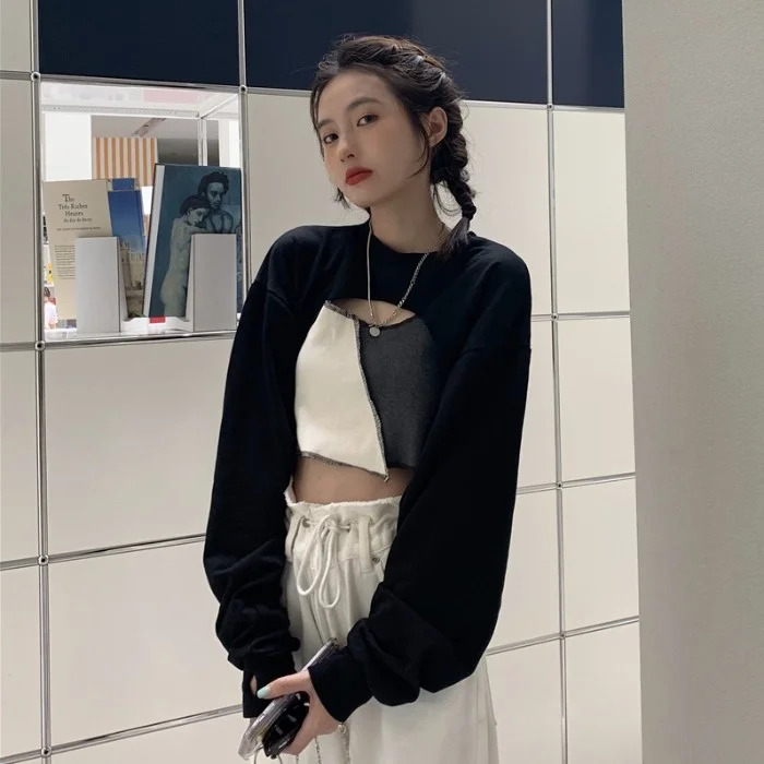 Top Long Sleeve Minority Design Hot Girl Sunscreen Sweater Women's Summer Korean Version Folded Open Navel Blouse Jacket
Top Long Sleeve Minority Design Hot Girl Sunscreen Sweater Women's Summer Korean Version Folded Open Navel Blouse Jacket
