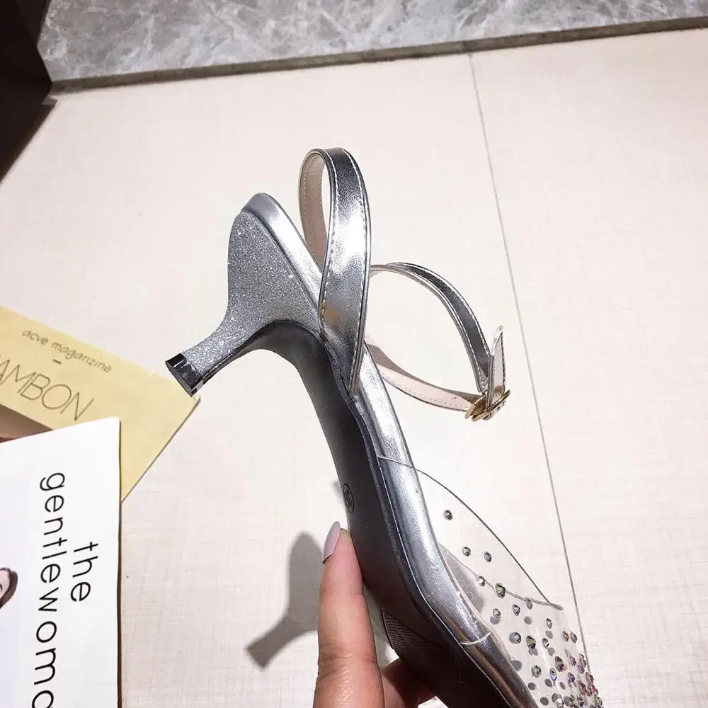 Transparent Women Sandals Rhinestone Fashion Thin Mid Heels Sandals Pointed Toe Crystal Elegant Party Wedding Dress Shoes Woman
Transparent Women Sandals Rhinestone Fashion Thin Mid Heels Sandals Pointed Toe Crystal Elegant Party Wedding Dress Shoes Woman