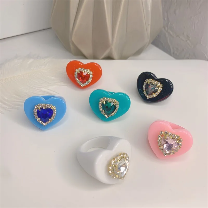 Luxury Shiny Resin Acrylic Heart Rhinestone Crystal Rings For Women Colorful Harajuku Aesthetic Party Wedding Jewelry Gift
Luxury Shiny Resin Acrylic Heart Rhinestone Crystal Rings For Women Colorful Harajuku Aesthetic Party Wedding Jewelry Gift