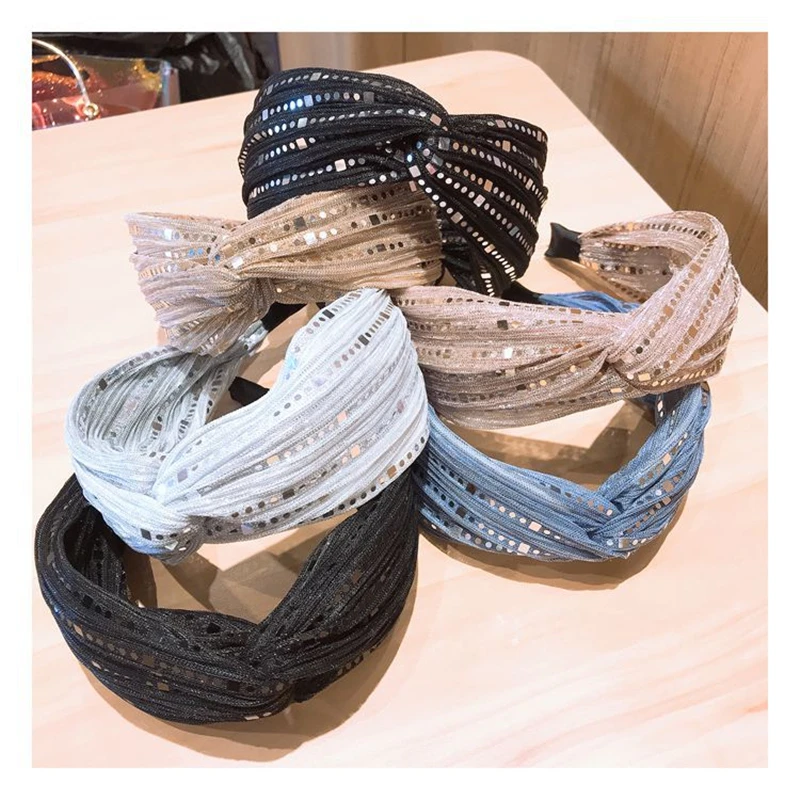 2021 New Golden Lace Sequin Cross Headband Fashion Hairband Hair Accessories Women Girls Super Flash Vintage Hair Hoops Headwear
2021 New Golden Lace Sequin Cross Headband Fashion Hairband Hair Accessories Women Girls Super Flash Vintage Hair Hoops Headwear
