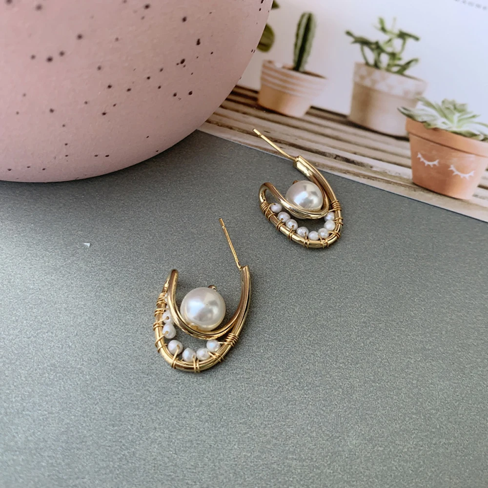 Baroque Pearl Earring Female U-shaped Coil Luxury Irregular Earrings earrings Women Jewelry Gifts
Baroque Pearl Earring Female U-shaped Coil Luxury Irregular Earrings earrings Women Jewelry Gifts