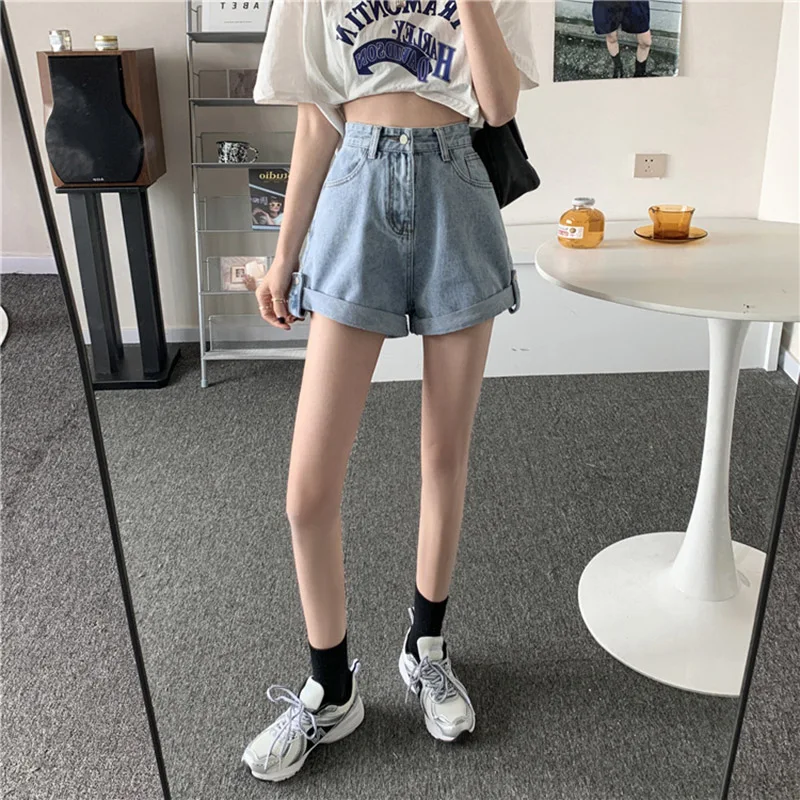 Shorts
Shorts
