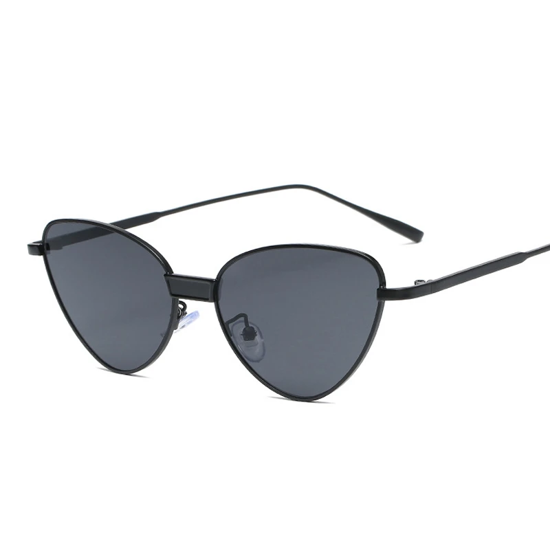 New personality small frame cat eye sunglasses women fashion ocean piece sunglasses trend metal street shooting UV400 glasses
New personality small frame cat eye sunglasses women fashion ocean piece sunglasses trend metal street shooting UV400 glasses