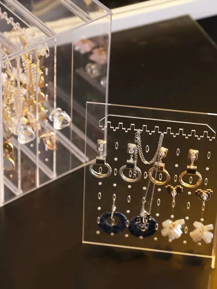 New Fashion Acrylic Jewelry Display Holds Up Earrings Ear Stud Necklace Holder Jewelry Organizer Earring Showcase Stand Box 
New Fashion Acrylic Jewelry Display Holds Up Earrings Ear Stud Necklace Holder Jewelry Organizer Earring Showcase Stand Box