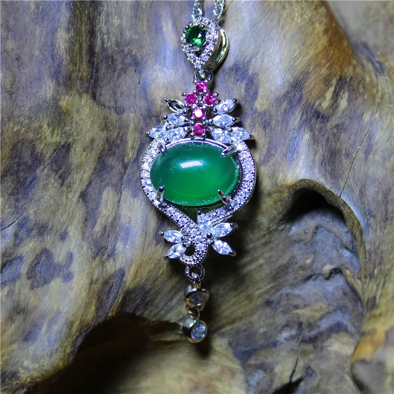 Liemjee Wholesale Fashion Jewelry Inlaid Green Agate Silver Plated Tassel Necklace For Woman Feature Luxury Namour Charm Gift
Liemjee Wholesale Fashion Jewelry Inlaid Green Agate Silver Plated Tassel Necklace For Woman Feature Luxury Namour Charm Gift
