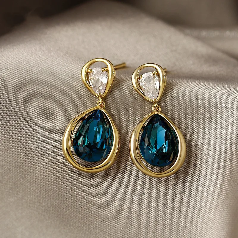 2021 New Korea fashion woman for earrings Drop Plus Elegant earrings women earings fashion jewelry temperament Jewelry wholesale
2021 New Korea fashion woman for earrings Drop Plus Elegant earrings women earings fashion jewelry temperament Jewelry wholesale