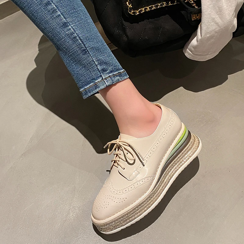 Block Shoes Spring/autumn 2021 Women Shoes Round Toe Lace-Up Women Platform Shoes Retro Straw Bottom Casual Shoes Solid Color
Block Shoes Spring/autumn 2021 Women Shoes Round Toe Lace-Up Women Platform Shoes Retro Straw Bottom Casual Shoes Solid Color