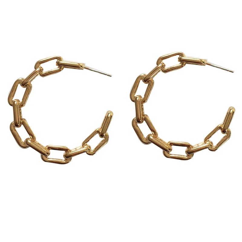 CH-805 European and American personality ins simple geometric hollow earrings light luxury niche design earrings women 
CH-805 European and American personality ins simple geometric hollow earrings light luxury niche design earrings women